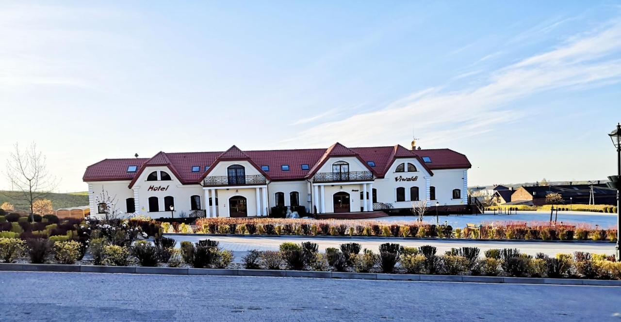 Hotel Viwaldi Baruchowo Екстериор снимка