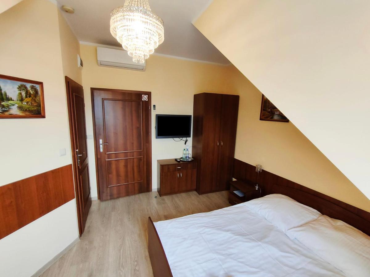 Hotel Viwaldi Baruchowo Екстериор снимка